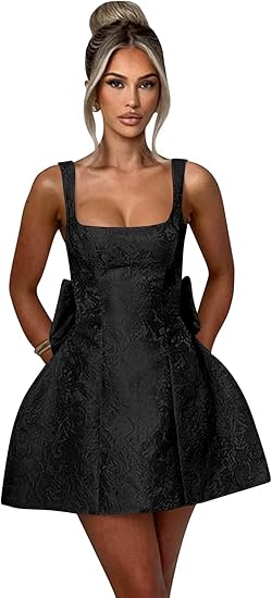 Bella™ | Perfekta Mini-Klänningen