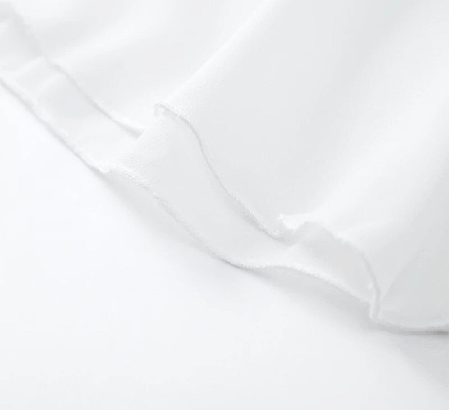 Mio™ | Vit Mesh Miniklänning med Öppen Rygg