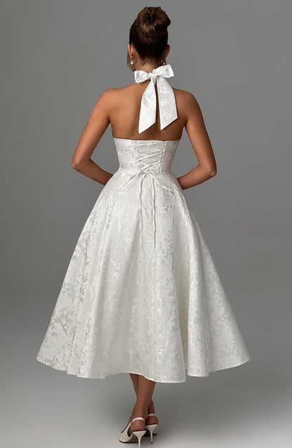 Sigrid™ | Midiklänningen som Fångar Blicken