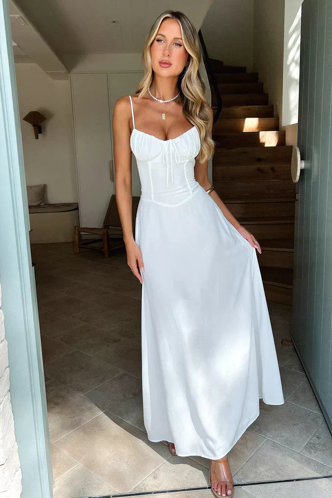 Freja™ | En Sommarklänning i Tidlös Elegans